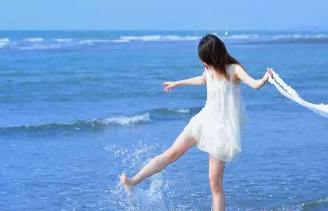 戌时出生女孩.webp
